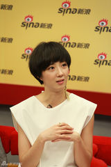 组图：《圣诞玫瑰》做客 桂纶镁邀张震演色魔