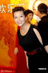 高清图：群星聚首电视导演年会 翁虹窈窕彭丹变化大