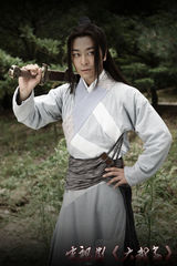 组图：吴樾《大武当》杀青 耍宝拜别“猴样”百出