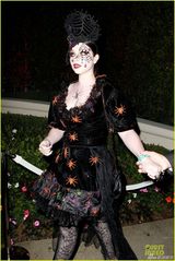 组图:群星惊悚亮相万圣节派对莱昂纳多变蒙面人