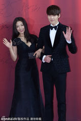 高清：金宇彬朴信惠装点国剧盛典 携手亮相红毯