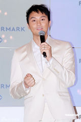 幻灯图集：袁咏仪张智霖秀恩爱 高圆圆暂无结婚计划