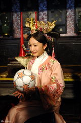 幻灯：清穿戏《宫》见面会 主创演绎世界杯及章鱼帝