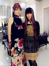 组图：15岁小彩旗可爱私照曝光 也玩浓妆非主流