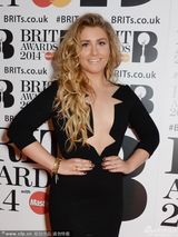 组图：2014全英音乐奖红毯斗艳 艾丽高登扮公主