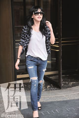 高清图：周迅青春大片追逐梦想自由跳跃