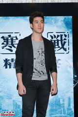 组图：梁家辉调侃郭富城绯闻 双影帝期待《寒战》续集