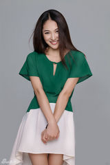 组图：余雨自然系写真纯净甜美似邻家女孩