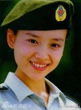 组图：盘点明星帅气军装造型 男星阳刚女星飒爽