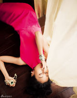 组图：才女导演田原时装片 神秘冷艳显灵性气质