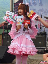 组图：许雅涵主演《绑架大明星》 与陈晓东合作