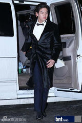 组图：金载沅孙丹菲等盛装亮相MBC演技大奖红毯