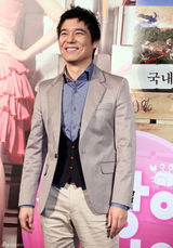 高清图：林昌正金奎丽宣传新片 亲密亮相谈笑风生