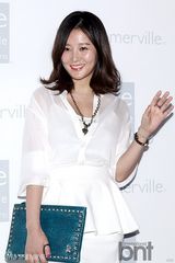 组图：韩星韩高恩韩惠珍等靓装为名品站台