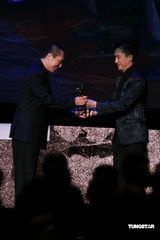 幻灯：《母亲》获亚洲电影大奖最佳 陆川获最佳导演