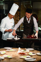 组图：黄志忠《时装》秀厨艺 大叔升级变厨神