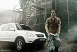 高清图：高子沣拍汽车大片 风格冷峻变都市型男