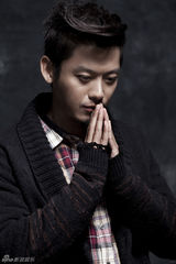 组图：芦芳生冬日时尚写真 复古百搭硬朗型男范