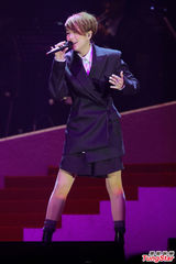 组图：梅艳芳逝世十周年 圈中好友登台悼念