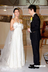 幻灯图：马俊伟携陈法拉婚纱秀 否认是迷云党成员 