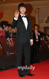 组图：MAMA颁奖礼澳门举行 2NE1与miss A分获三大奖