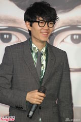 组图：方大同台北新专辑记者会 称七年未放过假