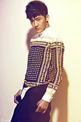 组图：路宏时尚大片曝光 尽展青春潮感气质