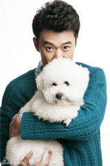 组图：宋楚炎曝光暖男写真 化身宠物情人