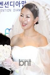 组图：韩星车承桓金艺芬举行婚礼众星祝贺