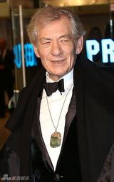 组图：《霍比特人》伦敦首映 威廉王子大驾光临