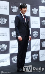 组图：SHINeeKey等宣传音乐剧《Bonnie&Clyde》