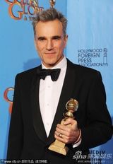 组图：丹尼尔-戴-刘易斯携妻子亮相秀恩爱