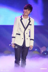 组图：金奎钟赴台湾与粉丝共度情人节