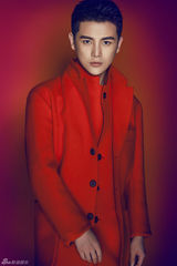 组图：孙坚红火开年写真 优质型男气宇不凡