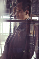 组图：陈龙杂志写真诠释上海摩登绅士