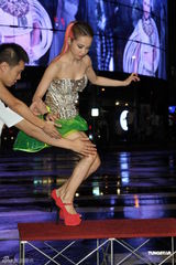 组图：蔡依林新歌MV街头首播 七夕节忙于工作