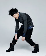 组图：井柏然最新嘻哈写真 跨界发展玩转时尚