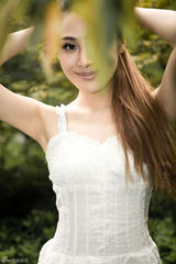 组图：王澜霏拍杂志大片 演绎绝艳名伶生活