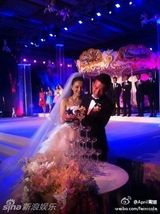 组图：孙茜婚礼内场 灯火缭绕唯美烂漫