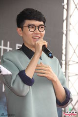 组图：老东家收购新东家 方大同尴尬上演凤还巢