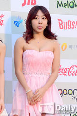 组图：EXO少女时代Sistar等亮相K-pop颁奖礼