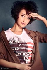 组图：阎娜写真干练帅气个性十足 大戏连台人气旺