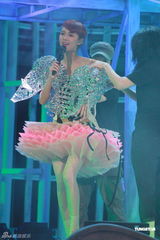 组图：薛凯琪红馆首开个唱 房祖名方大同共助阵