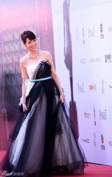 组图：群星亮相金像奖红毯 舒淇Angelababy(杨颖)桂纶镁竞艳