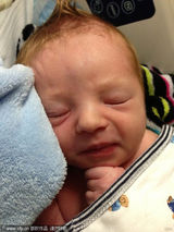 组图：林赛-罗韩同父异母新生弟弟曝光