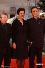 幻灯：香港金像奖红毯 张同祖许鞍华及文隽现身