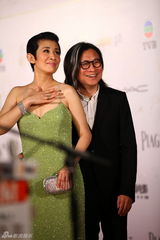 组图：群星亮相金像奖红毯 舒淇Angelababy(杨颖)桂纶镁竞艳