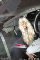 组图：阿曼达拜恩斯高空抛物被捕 蓬头垢面狼狈