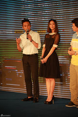 邓超出席韩红爱心基金启动仪式 呼吁共同关注(图)