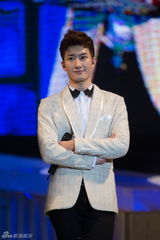 组图：SJ-M见面会北京收官 互赠贴心礼物